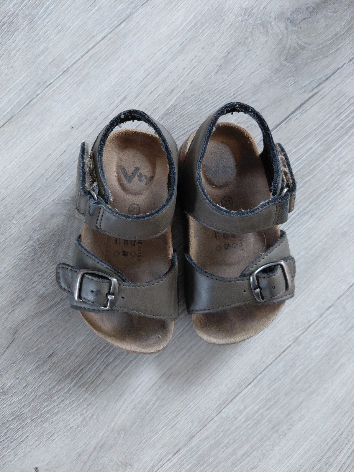 Bruine sandalen - maat 21, Kinderen en Baby's, Babykleding | Schoentjes en Sokjes, Jongetje of Meisje, Gebruikt, Schoentjes, Vty