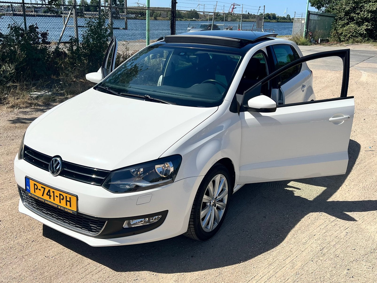 Volkswagen Polo 1.4 | Panoramadak | 2011 | 86 PK, Dealer onderhouden, 86 pk, 4 cilinders, Alcantara