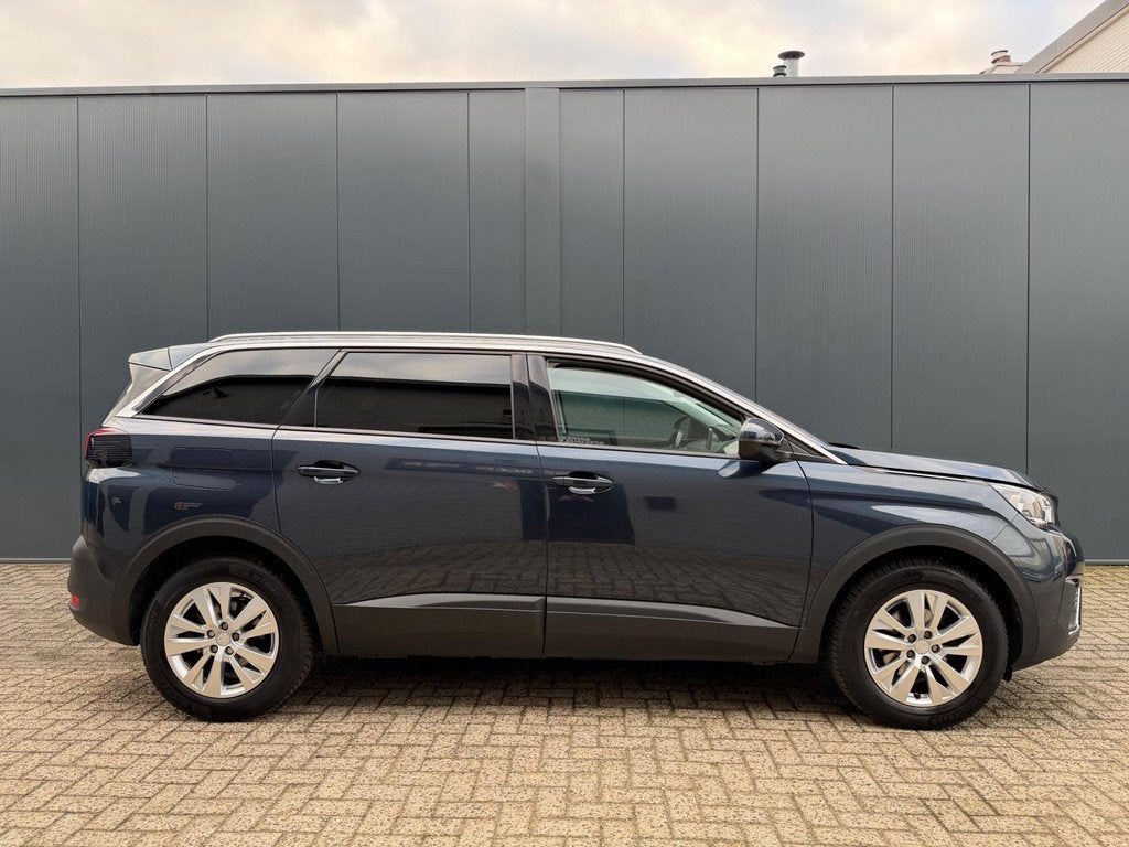 Peugeot 5008 1.2 PureTech 7 persoons Camera Navi Carplay, Auto's, Voorwielaandrijving, Gebruikt, Euro 6, 1199 cc