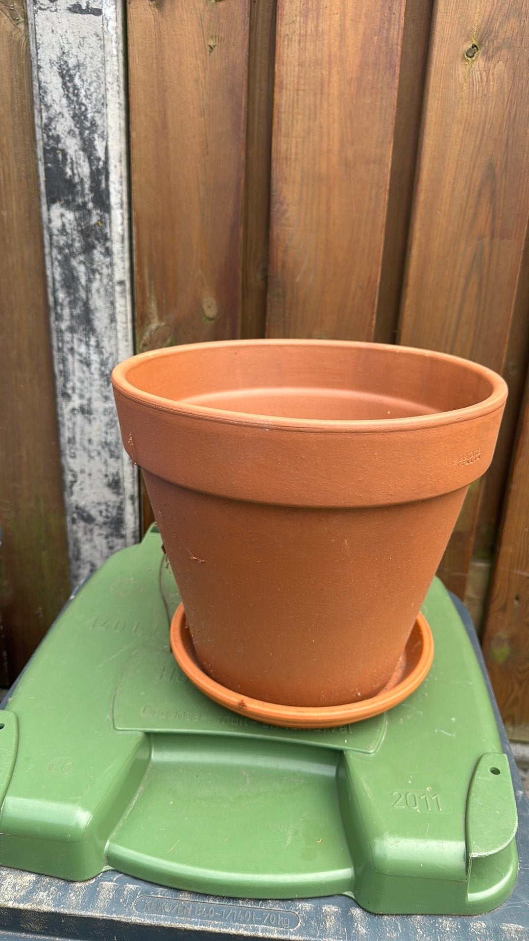 Bloempot, Tuin en Terras, Bloempotten, Ophalen, Rond, Zo goed als nieuw, Minder dan 25 cm