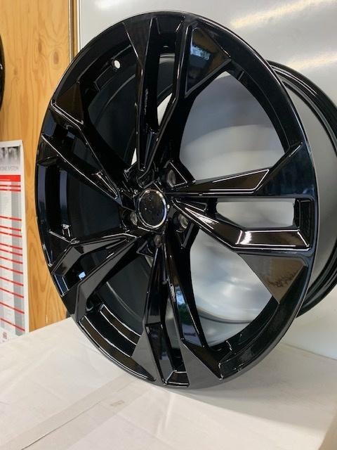 19"AUDI RS Look Velgen 5x112 NIEUW A3 A4 A5 Q2 Q3 VW SKODA, 19 inch, Velg(en), Nieuw, Ophalen of Verzenden