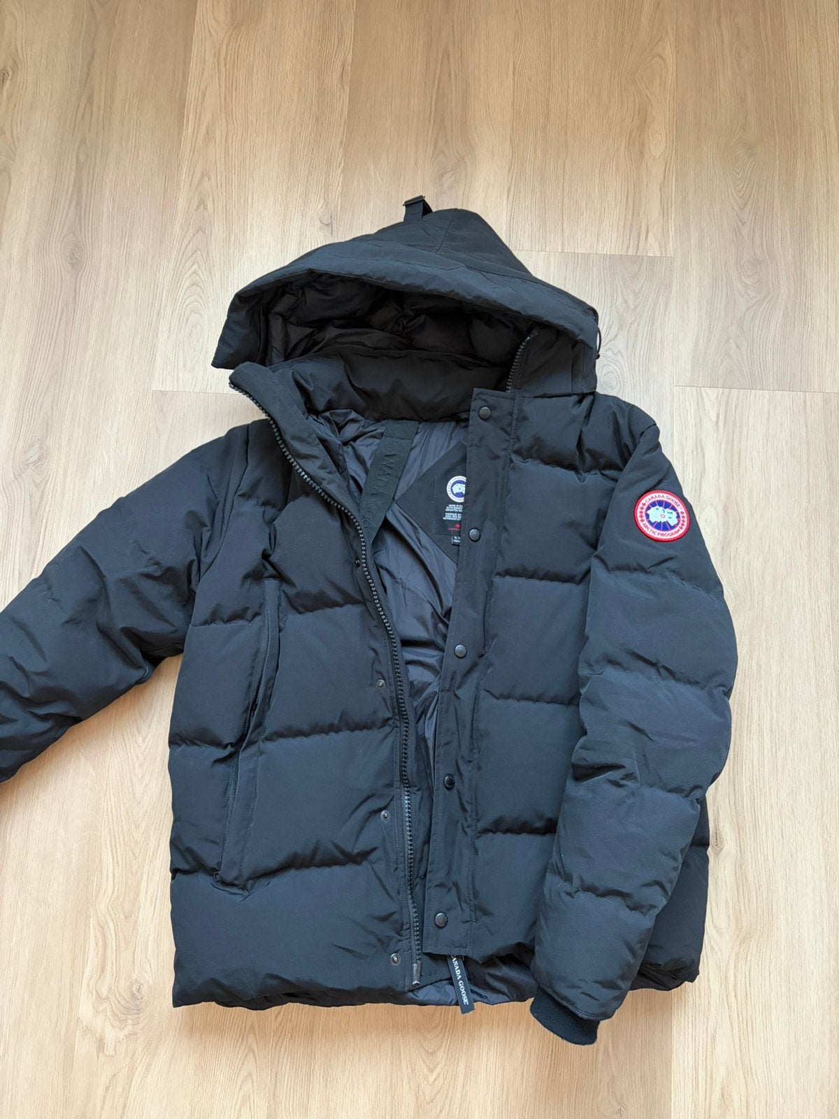 Canada Goose MacMillan maat L (XL maar valt kleiner uit), Ophalen of Verzenden, Zo goed als nieuw, Zwart