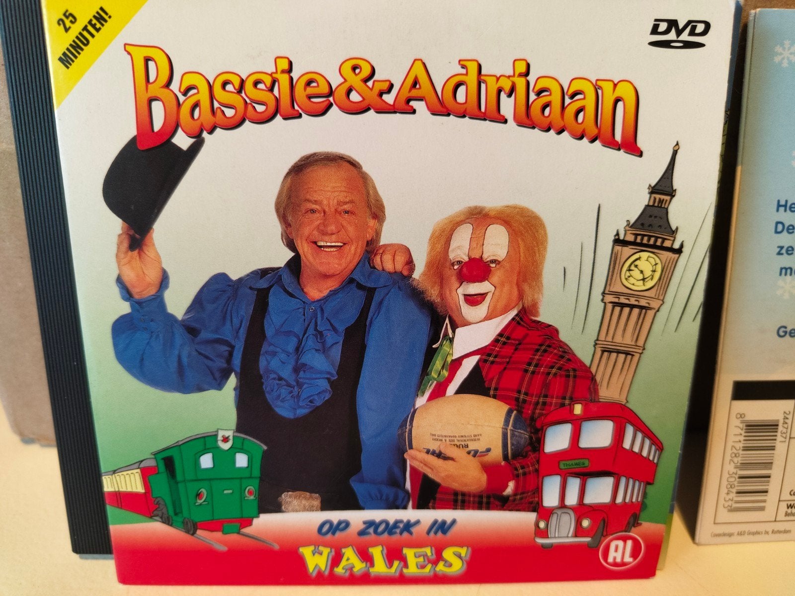 Bassie & Adriaan: Op Zoek in Wales (DVD), Gebruikt, Alle leeftijden, Tv-serie, Familie