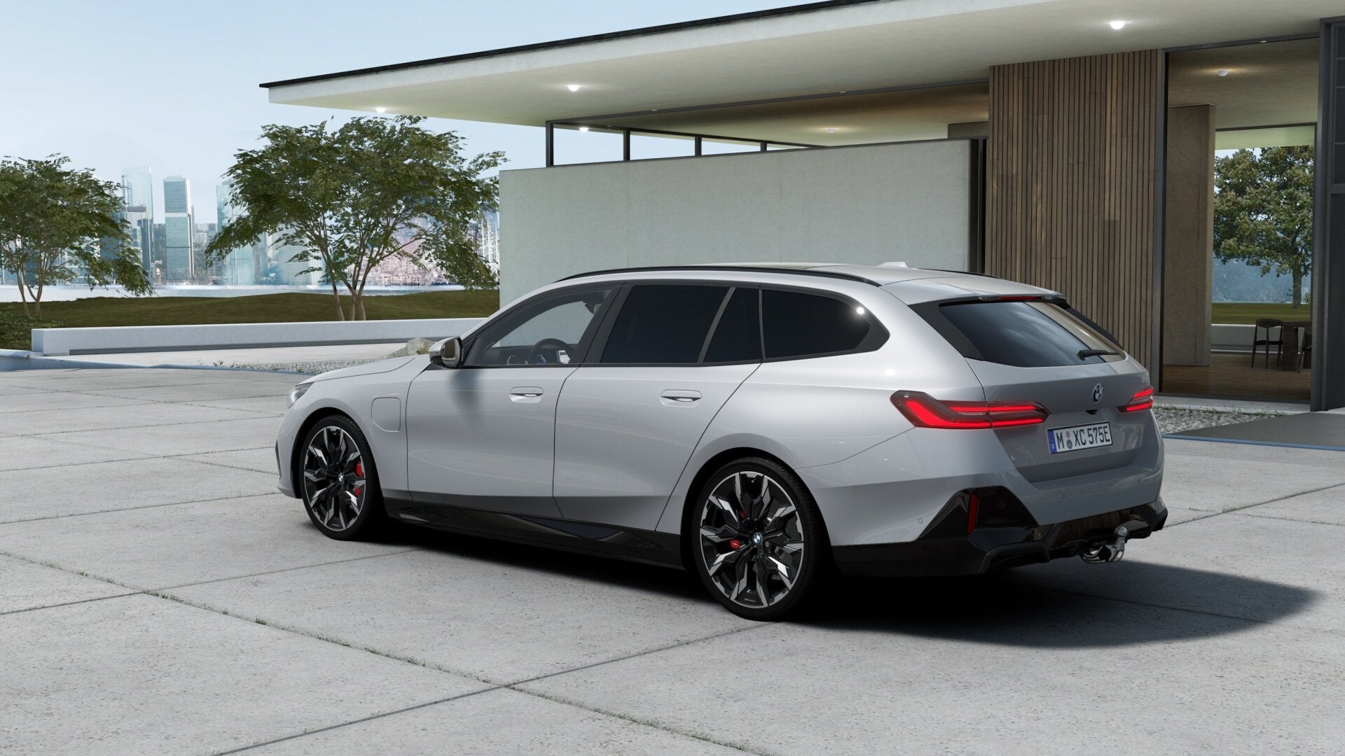BMW 5 Serie Touring 530e M Sport Automaat / Panoramadak / Tr, Achterwielaandrijving, Zwart, 4 cilinders, Leder