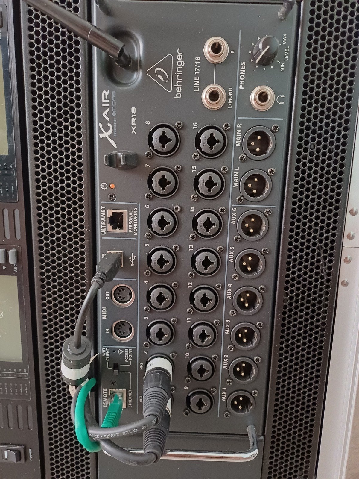 Grote partij professionele audio-, PA- en studio-apparatuur, Ophalen, Zo goed als nieuw
