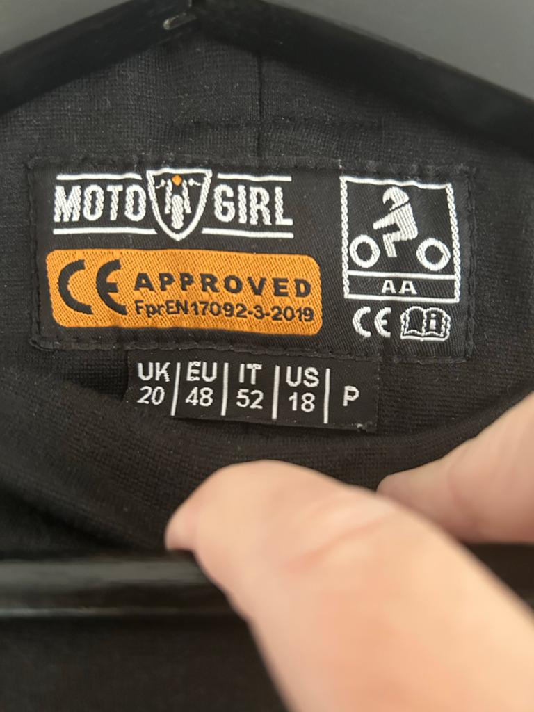 Motogirl motorlegging met knieprotectoren, korte lengte, Motoren, Kleding | Motorkleding, Ophalen of Verzenden, Tweedehands, Broek | textiel