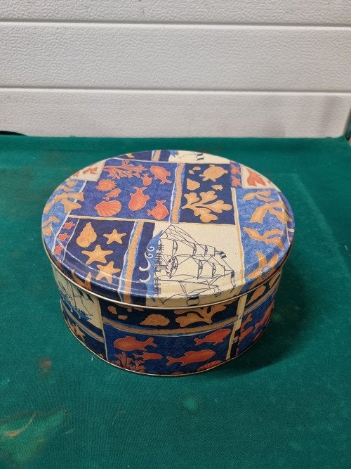 koekblik met vissen rond, Ophalen of Verzenden