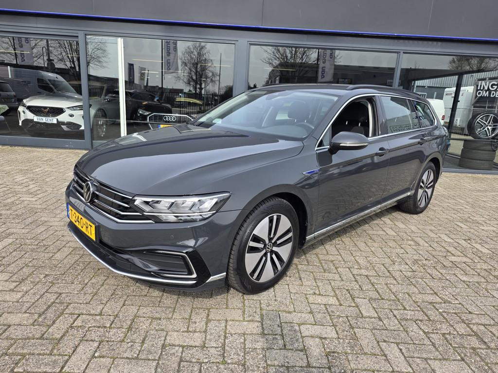 Volkswagen Passat Variant 1.4 TSI PHEV GTE Business, Gebruikt, Euro 6, 4 cilinders, Hybride Elektrisch/Benzine