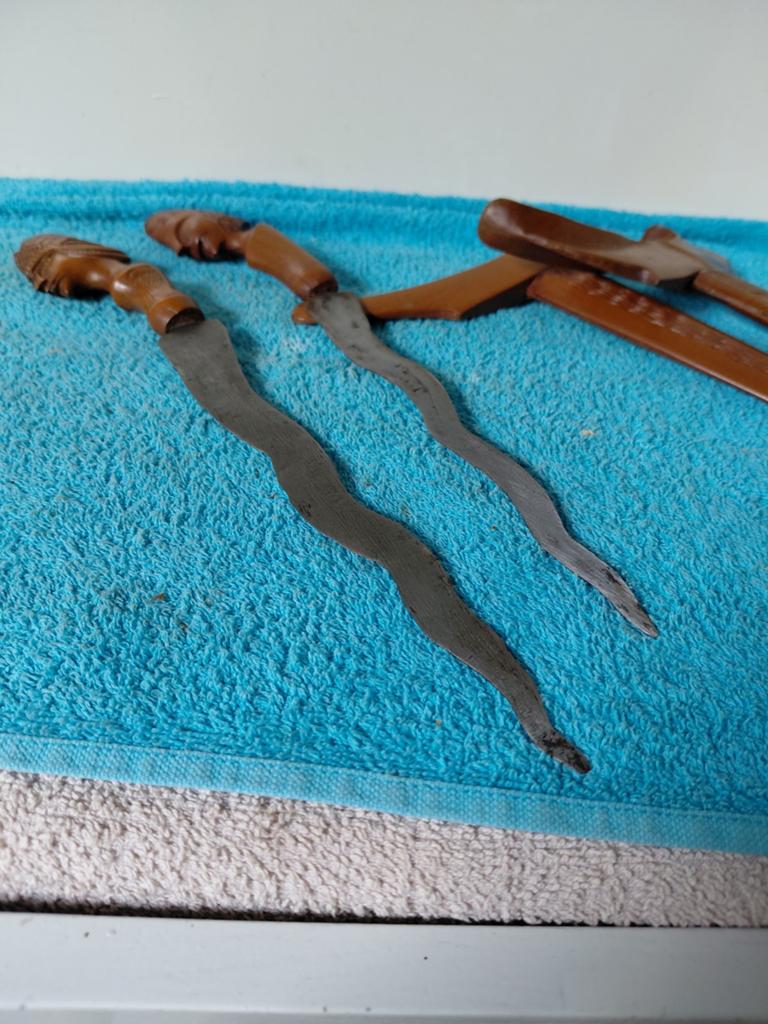 Antieke Indonesische Keris Dolken met Houten Schede, Ophalen of Verzenden