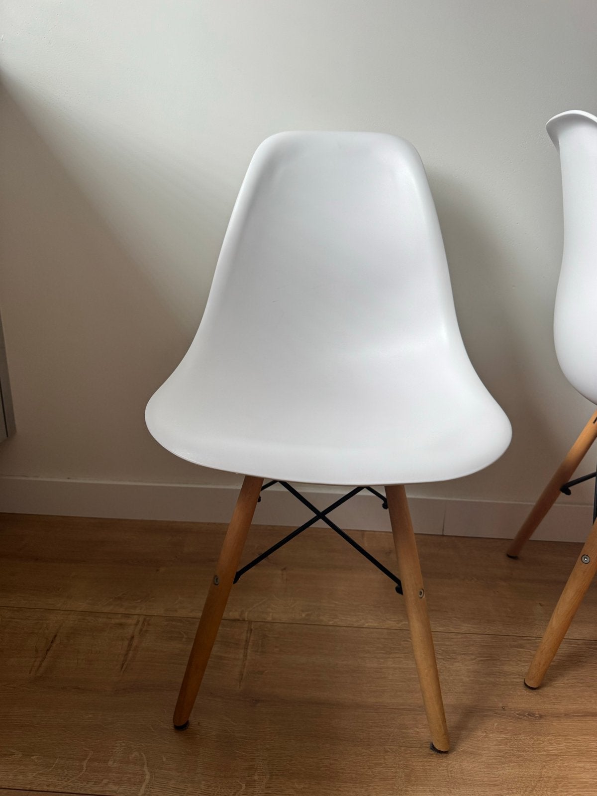 Set van 4 Witte Kuip Stoelen met Houten Poten, Ophalen, Gebruikt, Wit, Vier
