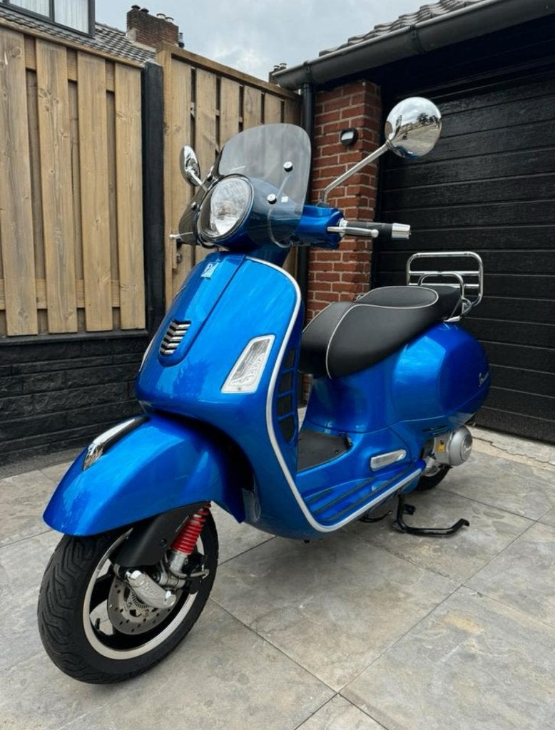 Vespa 300 GTS i.e. Super ABS 2015 *Nieuwstaat/ Weinig Km's*, Ophalen, Gebruikt