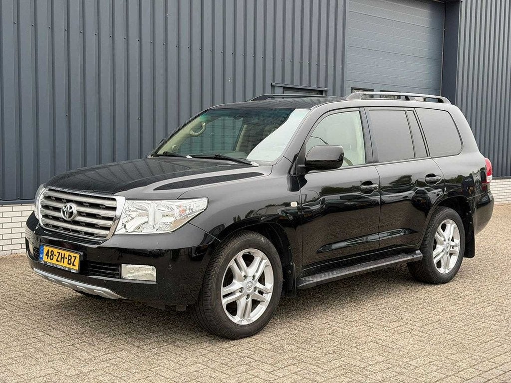 Toyota Land Cruiser V8 4.5 D-4D Executive 7p. | 48-ZH-BZ i, Auto's, Toyota, Gebruikt, 8 cilinders, 7 stoelen, Zwart