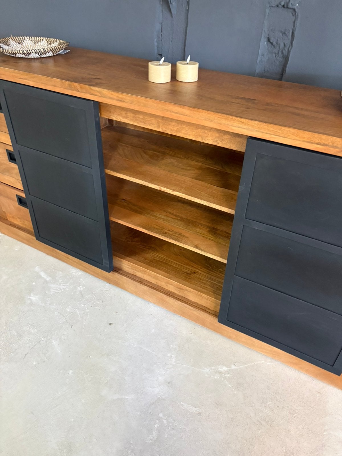 Dressoir Britt 200 cm – NIEUW, Huis en Inrichting, Ophalen, Nieuw, 25 tot 50 cm