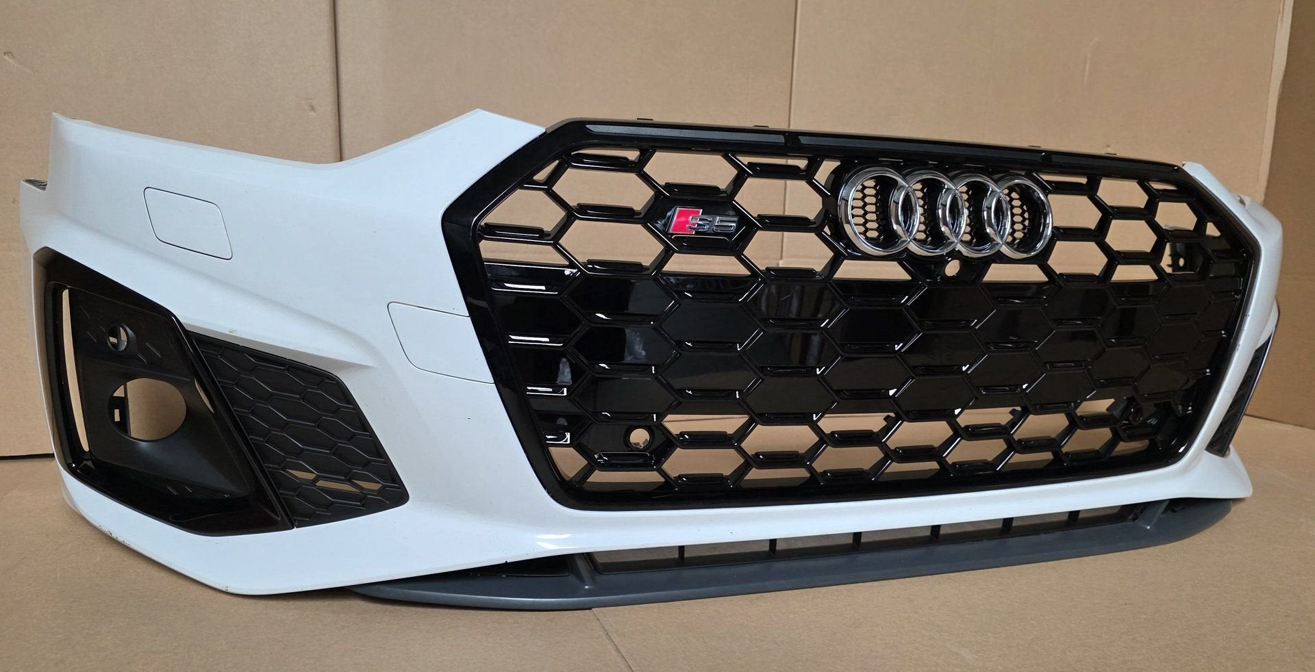 Voorbumper Audi A5 B9 F5 8W S5 Facelift 8W6807065AD 2019-, Gebruikt, -, Voor, Ophalen of Verzenden
