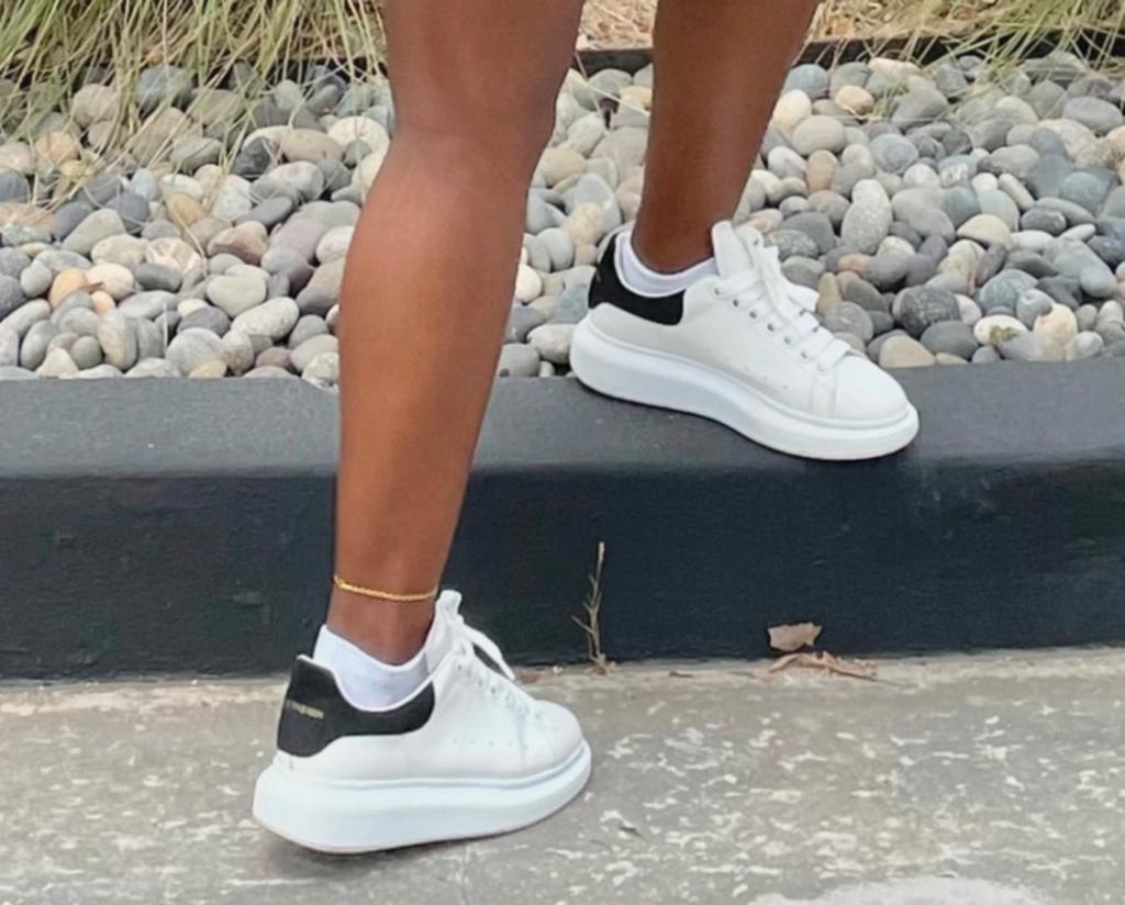 Alexander McQueen sneakers dames maat 37, Verzenden, Zo goed als nieuw, Overige typen