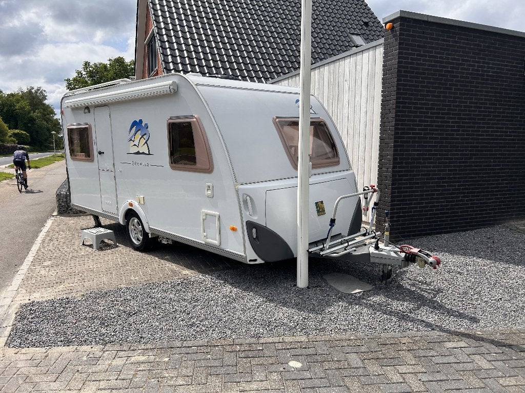 Knaus Sudwind 450 | Mover | Luifel | Off-grid | 2e eigenaar, Caravans en Kamperen, Caravans, Particulier, tot en met 4, 1000 - 1250 kg