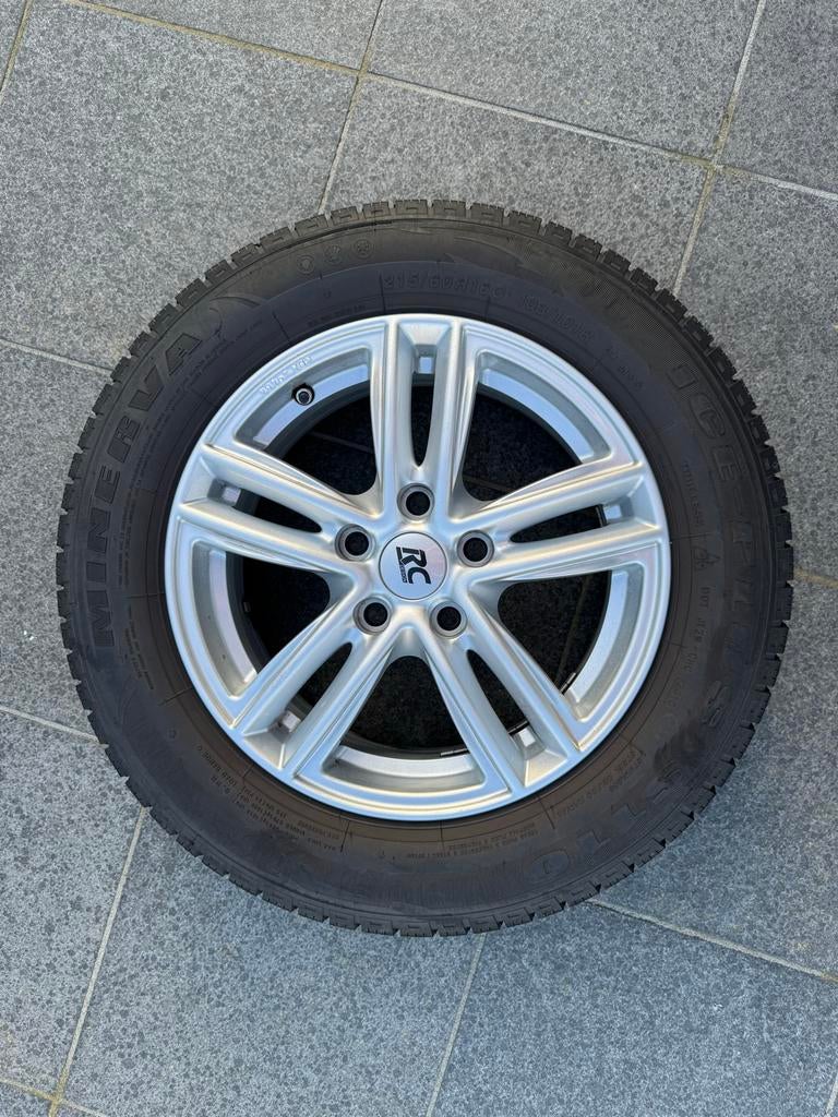 Suzuki vitara Minerva winterband op RC velg 215/60R15C, Ophalen, Gebruikt