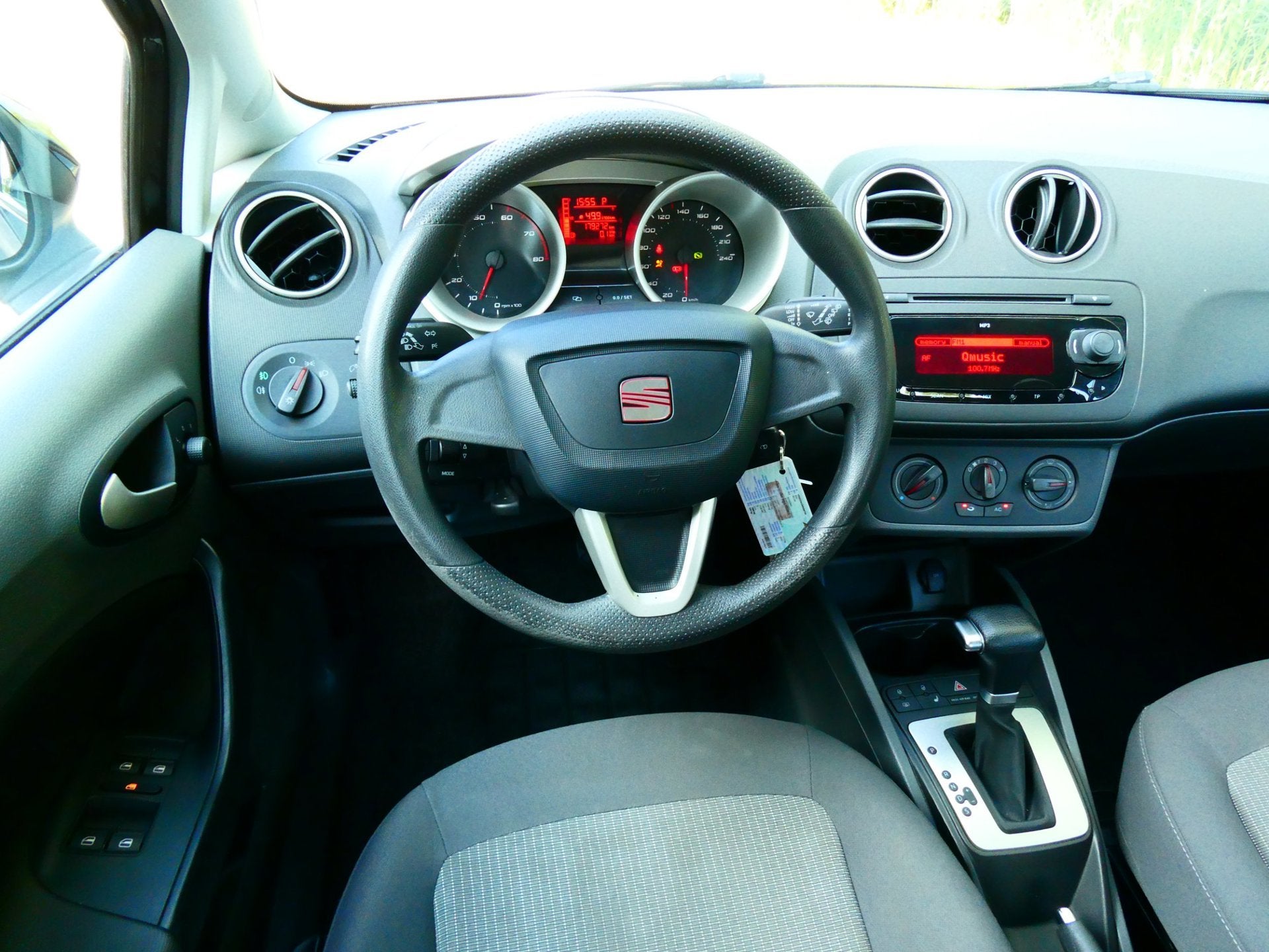 Seat Ibiza SC 1.2 TSI Sport 105pk Automaat 5-deurs 2e eig. A, Euro 5, Stof, 4 cilinders, Bedrijf