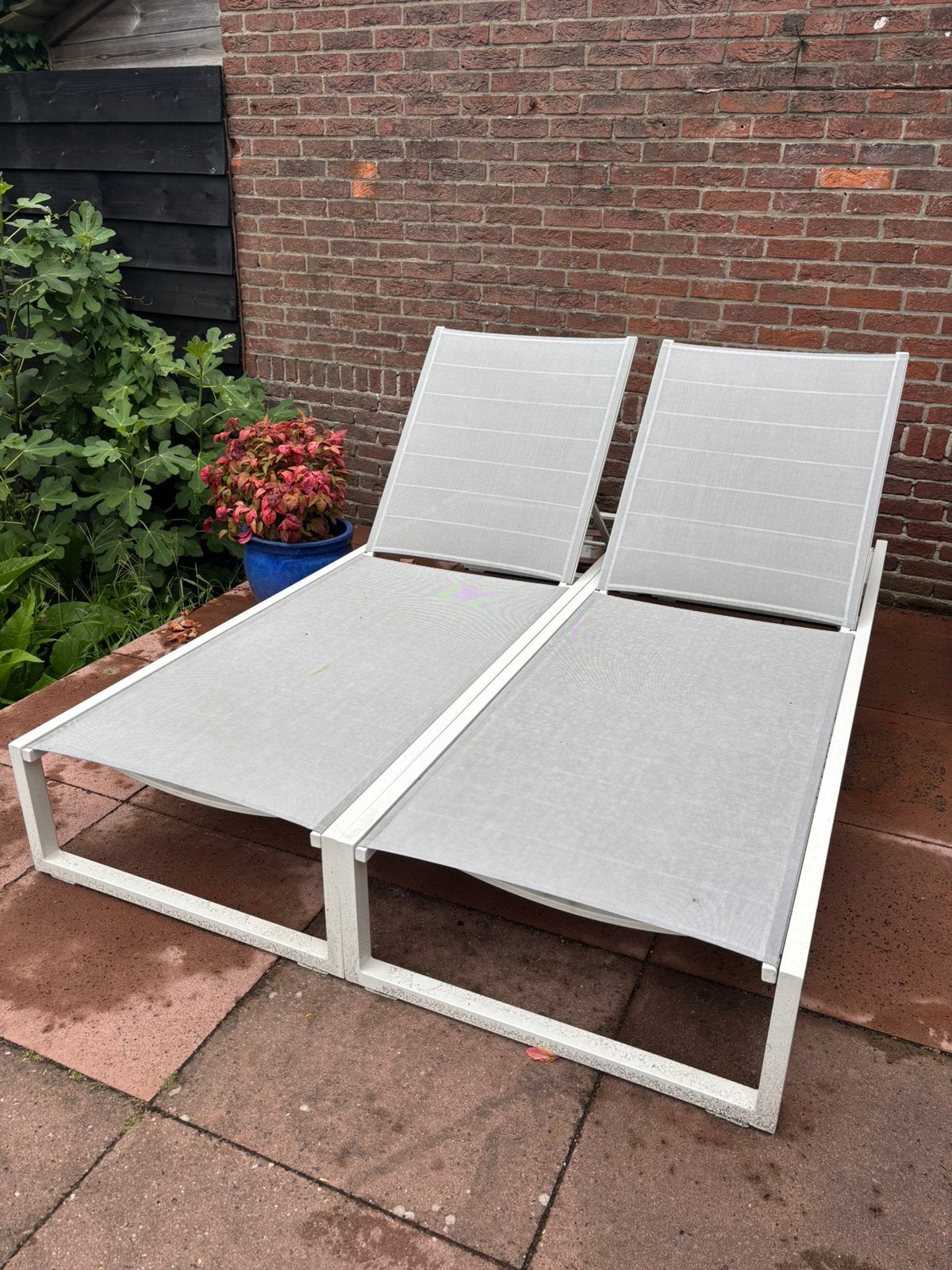 Koopje, 2 ligbedden , 2 maanden oud, nooit op gelegen!, Ophalen, Zo goed als nieuw, Aluminium
