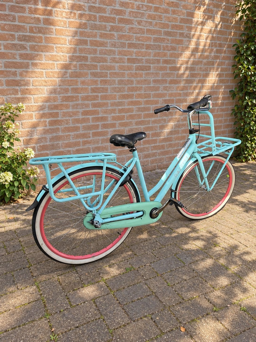 Gazelle Duty NL transportfiets – turquoise met roze velgen, Terugtraprem, Gazelle, Versnellingen, Zo goed als nieuw