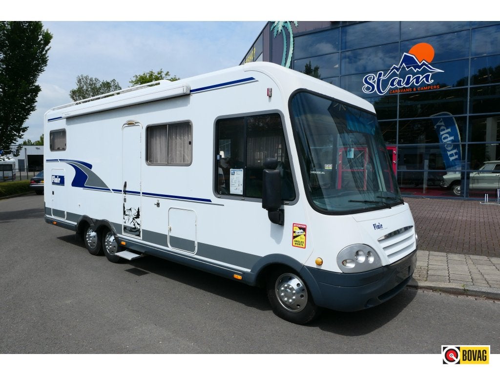 Niesmann+Bischoff Flair 7100i Topklasse Alde kachel, Integraal, Niesmann+Bischoff, Fiat, Afzuigkap