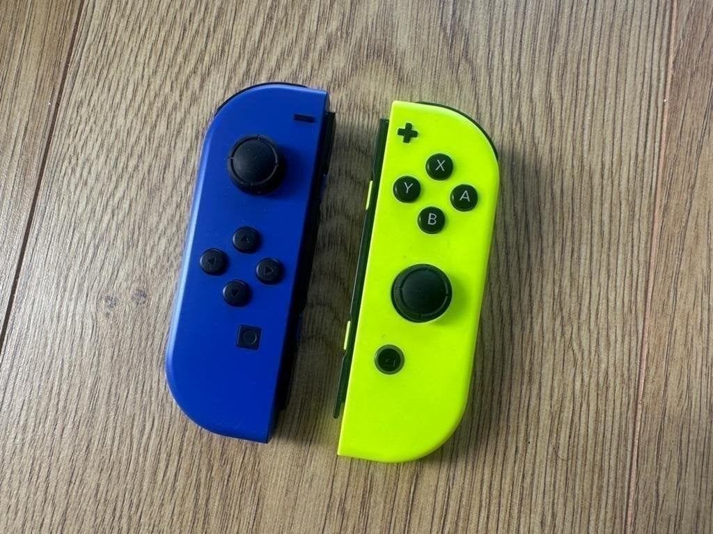 Joy-Con Controllers Geel/Blauw Nintendo Switch Nette Staat!!, Overige genres, 1 speler, Ophalen of Verzenden, Zo goed als nieuw