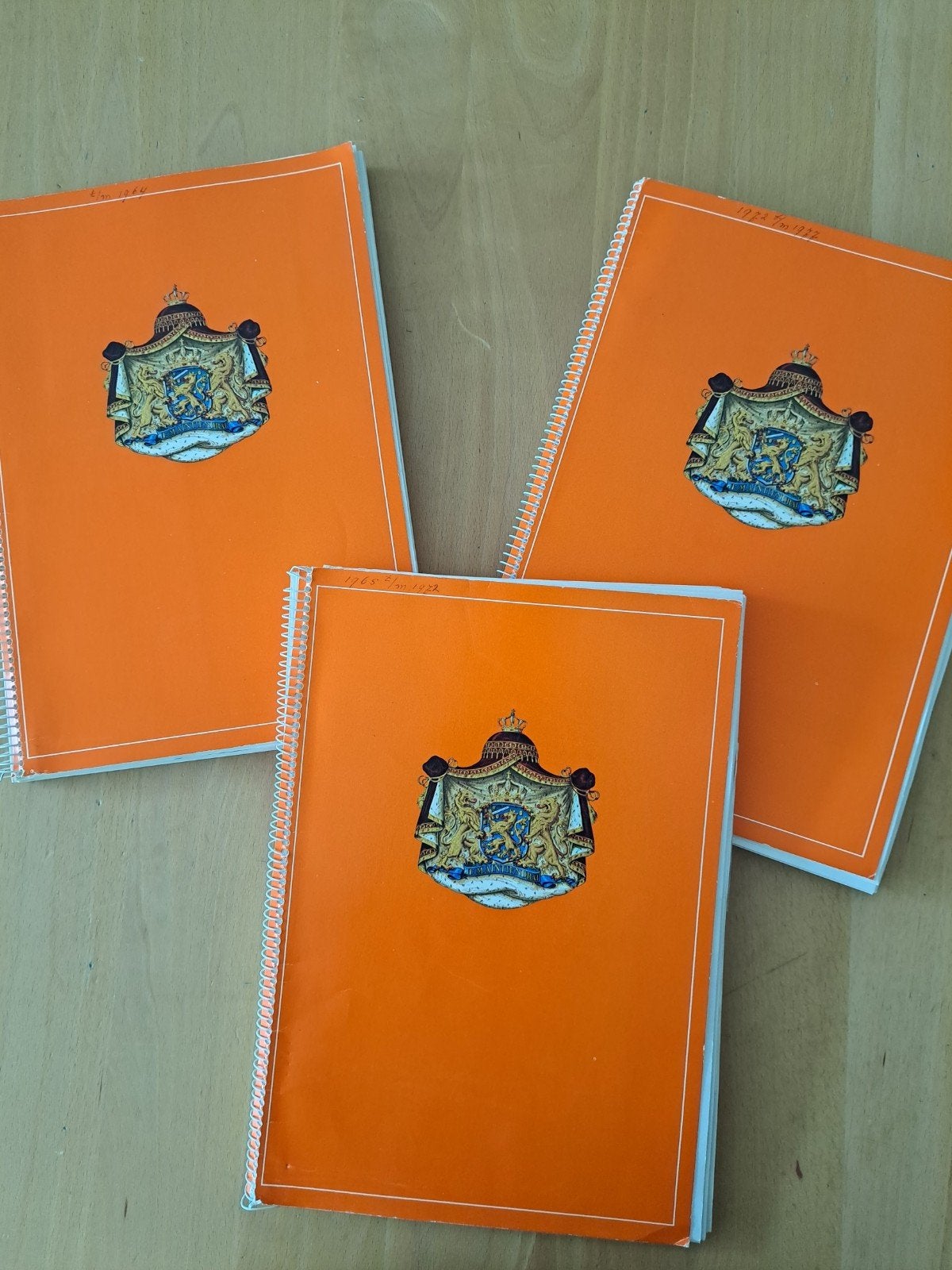 3 oranje albums met kalenderplaten, Ophalen of Verzenden, Gebruikt, Tijdschrift of Boek