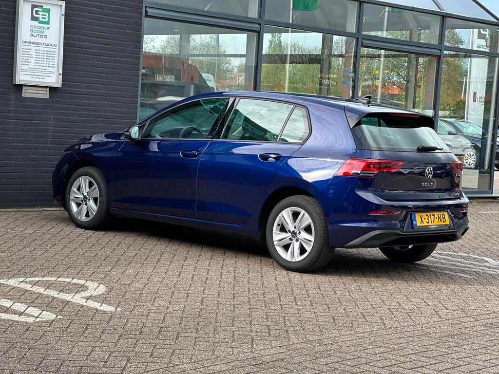 Volkswagen Golf 1.0 eTSI Life /DIGTAAL Cockpit/CAMERA/CARPLA, Auto's, Stof, Gebruikt, Euro 6, Blauw
