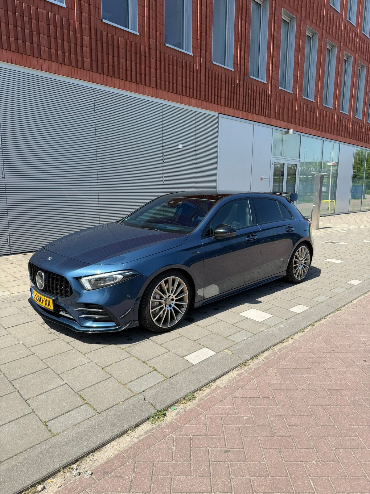 Mercedes-Benz A-Klasse A 35 AMG 4Matic 306pk AMG Speedshift, Auto's, Automaat, Zwart, 4 cilinders, 2000 kg