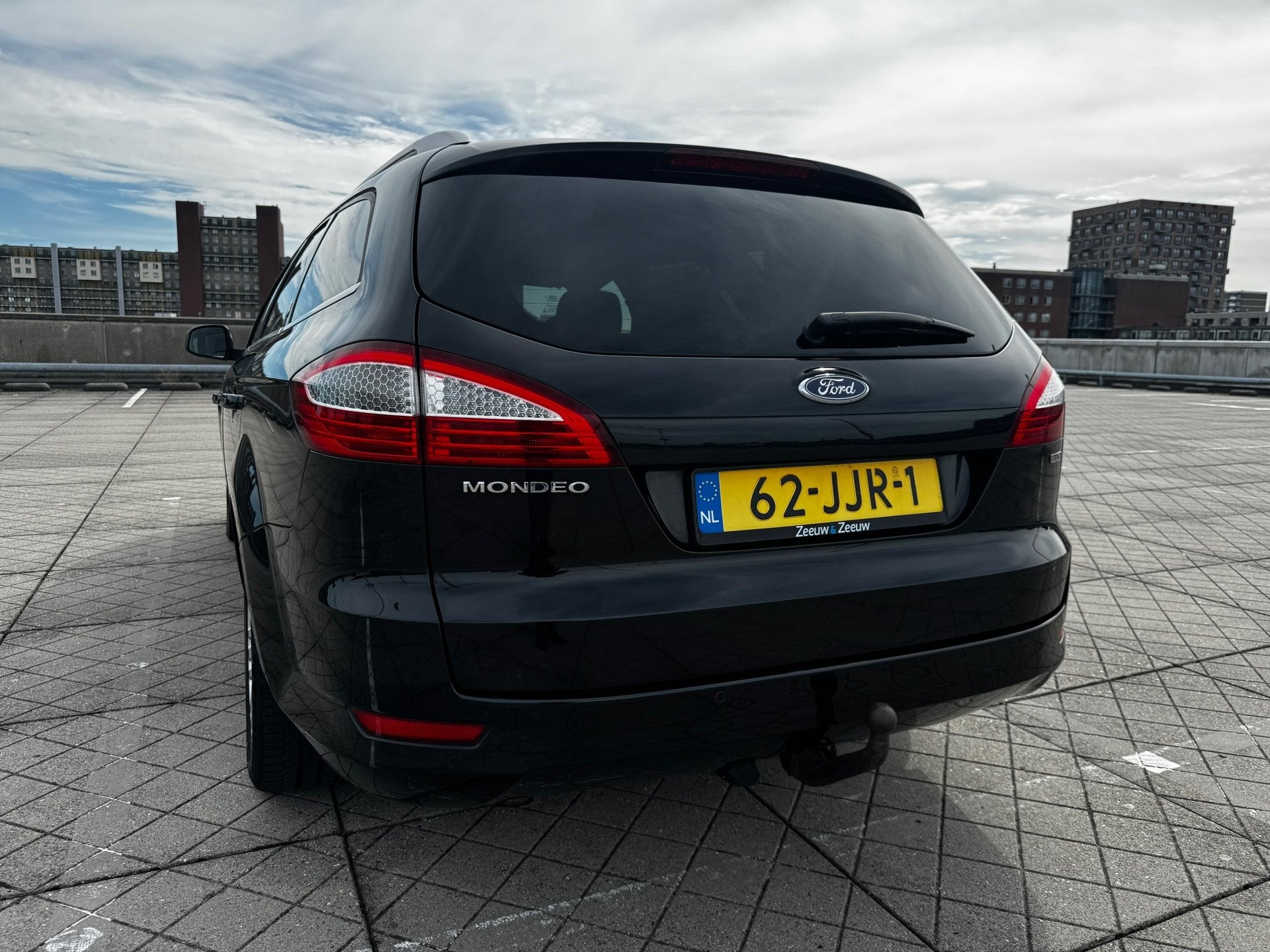 Ford Mondeo Wagon 2.0 TDCi Ghia CLIMA CRUISE LEER APK NAP, Voorwielaandrijving, Dealer onderhouden, Zwart, 4 cilinders