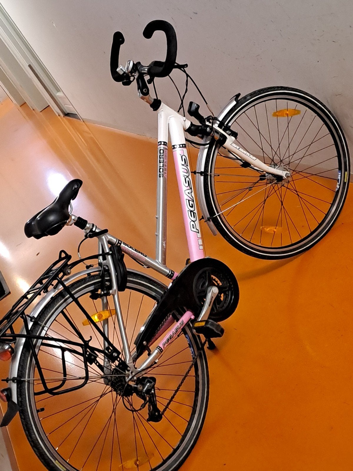 Reisfiets 28.inch 21versnelling Pegasus, Aluminium, Ophalen, Overige merken, Minder dan 10 versnellingen