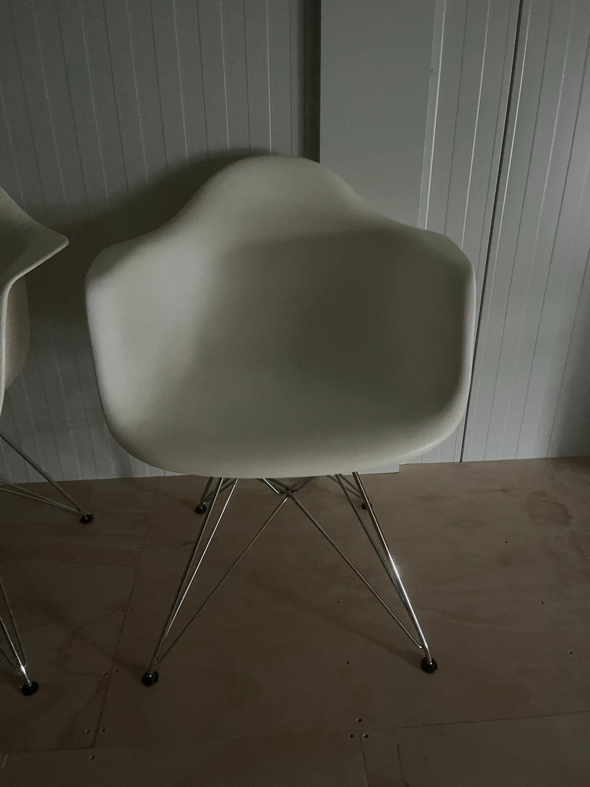 Set van 4 Eames DSW stoelen - Wit met metalen onderstel, Huis en Inrichting, Kunststof, Gebruikt, Wit, Ophalen of Verzenden
