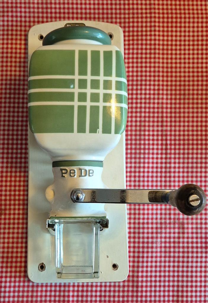 Een prachtige vintage pede koffiemolen voor wandmontage., Ophalen of Verzenden