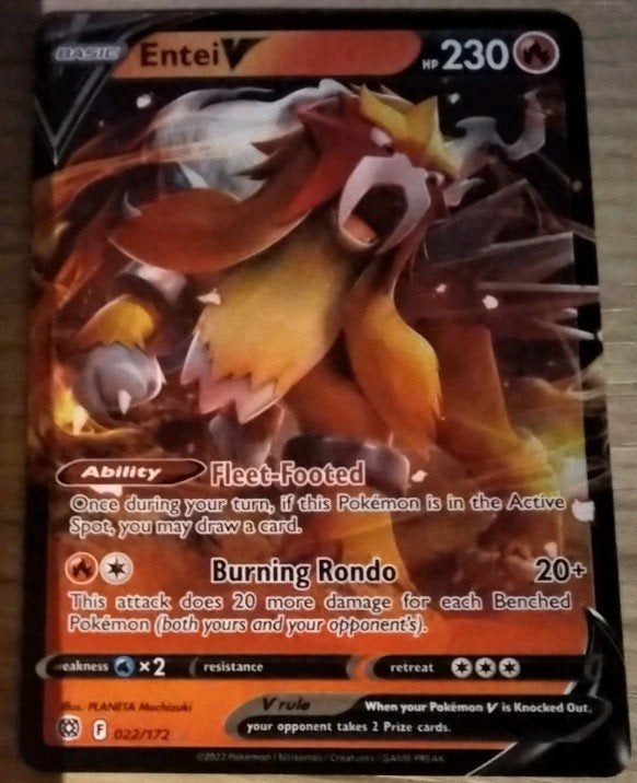 Pokémon Kaart Entei V (002/172) - Brilliant Stars, Ophalen, Zo goed als nieuw, Losse kaart