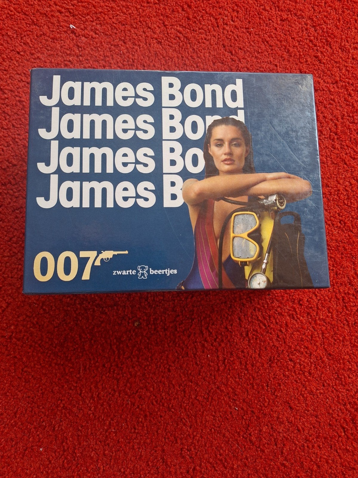 Ian Fleming - James Bond - 007 zwarte beertjes box, Ophalen of Verzenden, Gelezen, Ian Fleming, Tv-bewerking