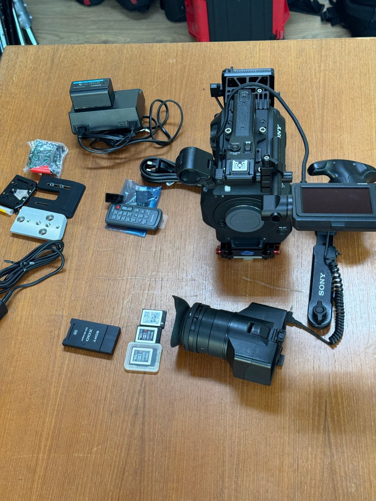 Sony FS7 Mark I Complete Set - 4K Cinema Camera, Ophalen, Full HD, Overige soorten, Minder dan 8x