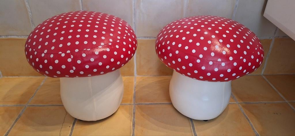 Leuke paddestoel krukjes / poefjes - set van 2, Ophalen, Nieuw, Overige materialen