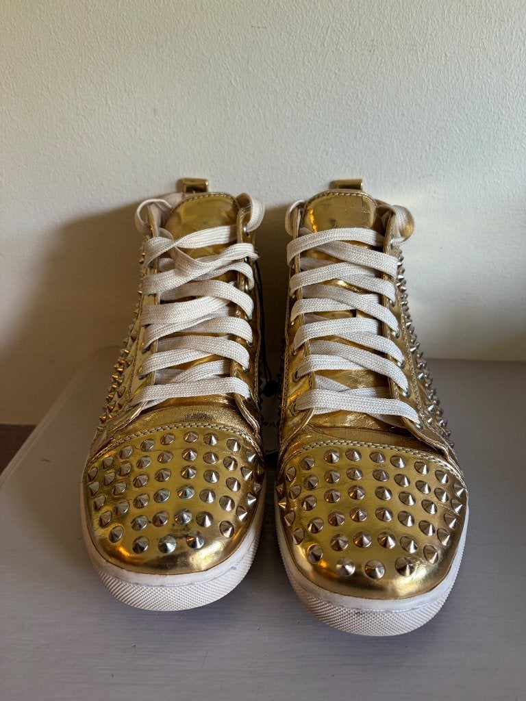 Christian Louboutin Sneakers met studs, goudkleurig maat: 40, Overige kleuren, Nieuw, Ophalen of Verzenden, Sneakers of Gympen