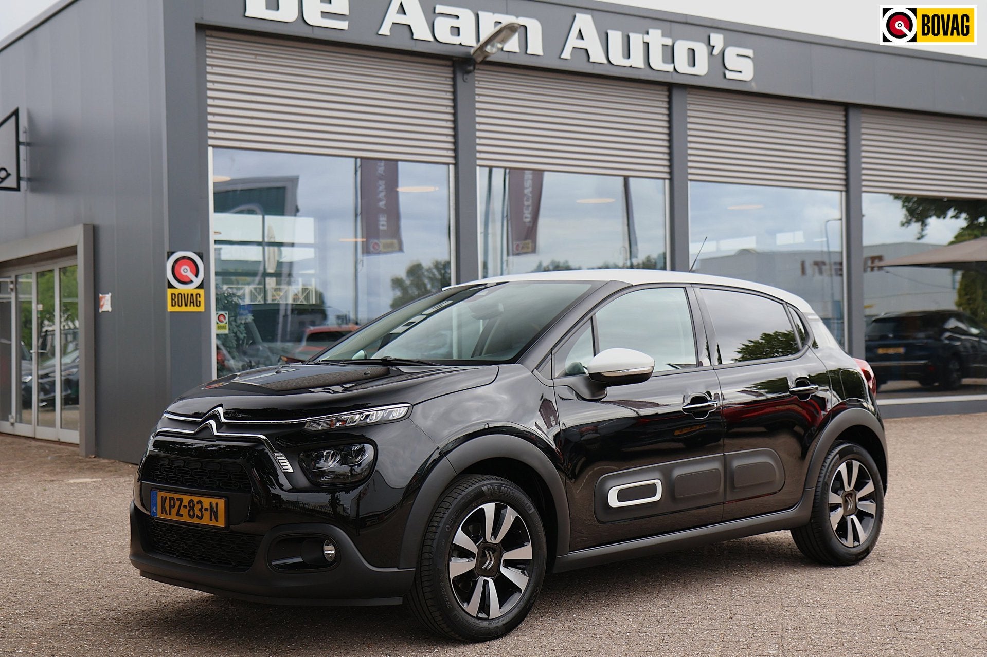 Citroen C3 1.2 PureTech Max Camera Keyless Navi Stoelverwarm, Auto's, Voorwielaandrijving, 83 pk, 450 kg, Gebruikt