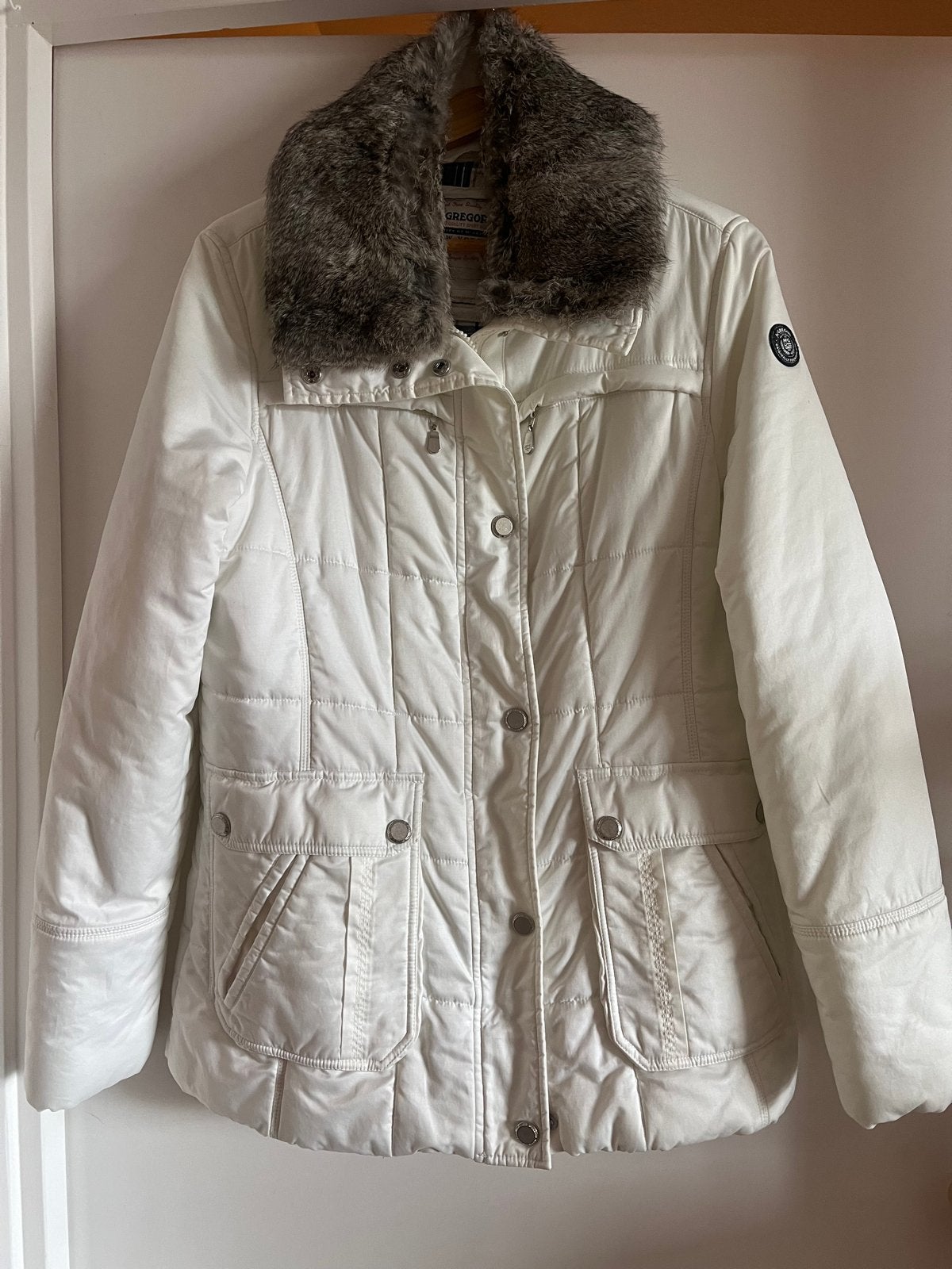 McGregor winterjas met bontkraag, Ophalen of Verzenden, Zo goed als nieuw, Maat 42/44 (L), Wit