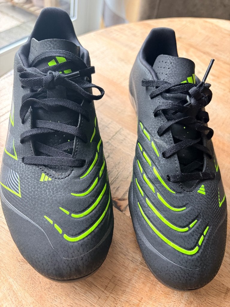 Voetbalschoenen Adidas Predator maat 43, Ophalen, Schoenen, Nieuw, Maat M