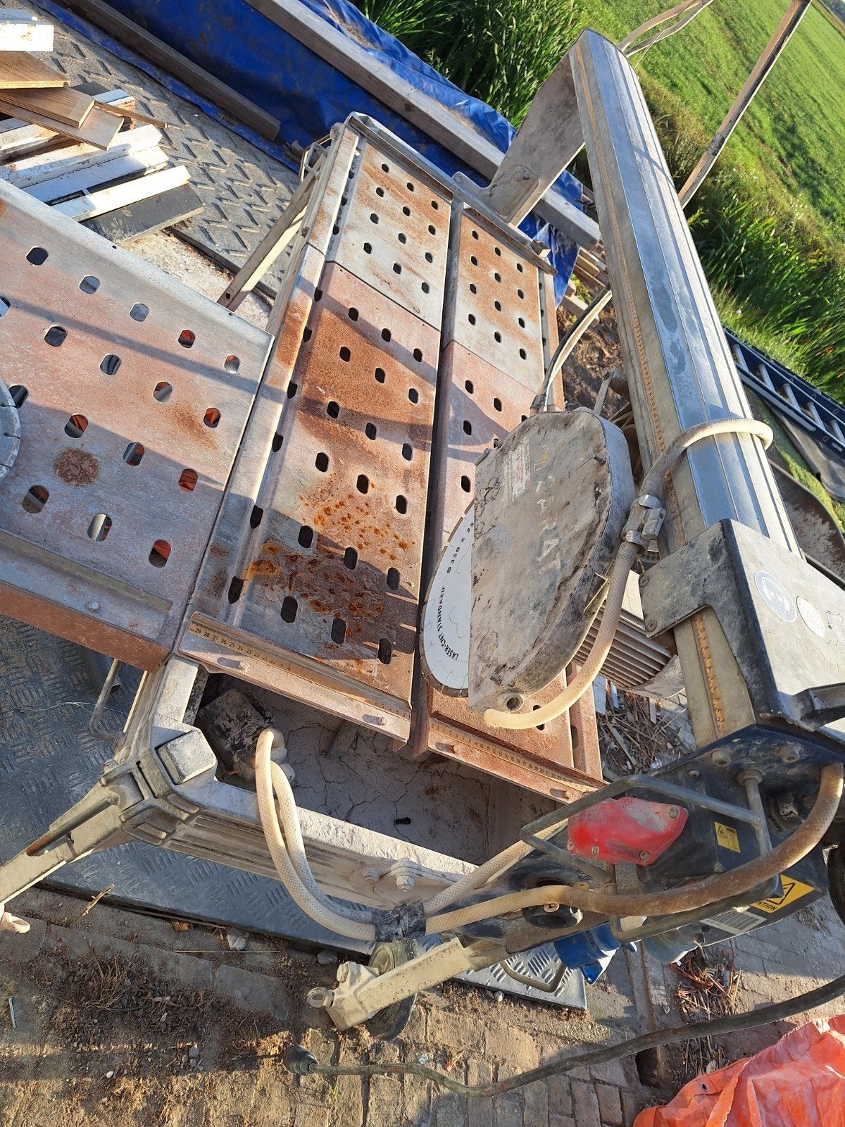 Grote Tegelzaag - Professionele Watergekoelde Zaagmachine, Doe-het-zelf en Verbouw, Gereedschap | Zaagmachines, Ophalen, Gebruikt