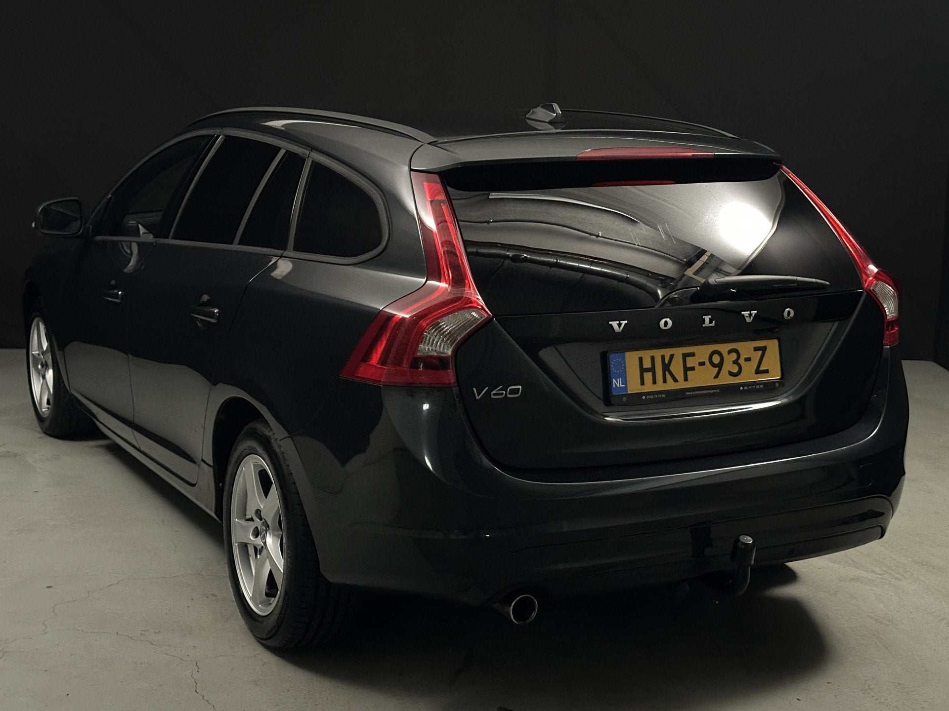 Foto 5 van Volvo V60 2.0 D2 Polar+ *Diesel*Full Options*Zeer goed Onder