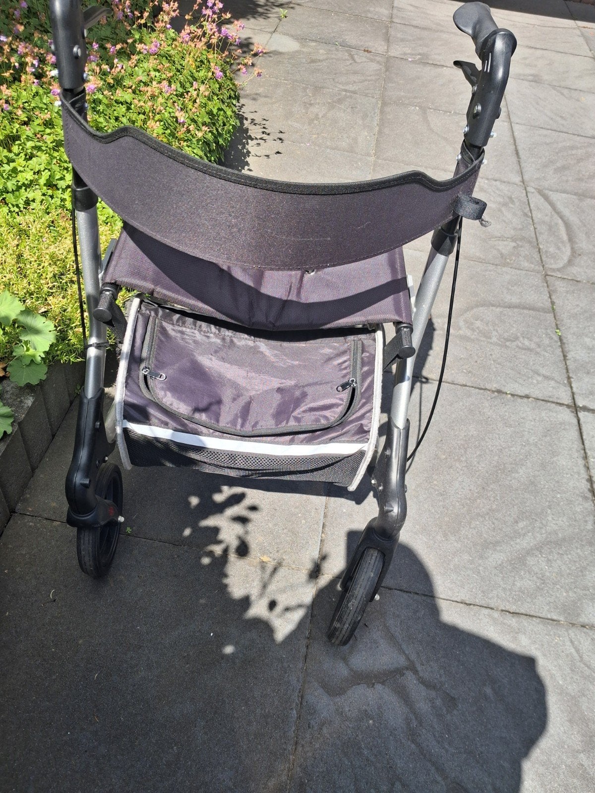 Te koop mooie rollator, Diversen, Ophalen, Zo goed als nieuw