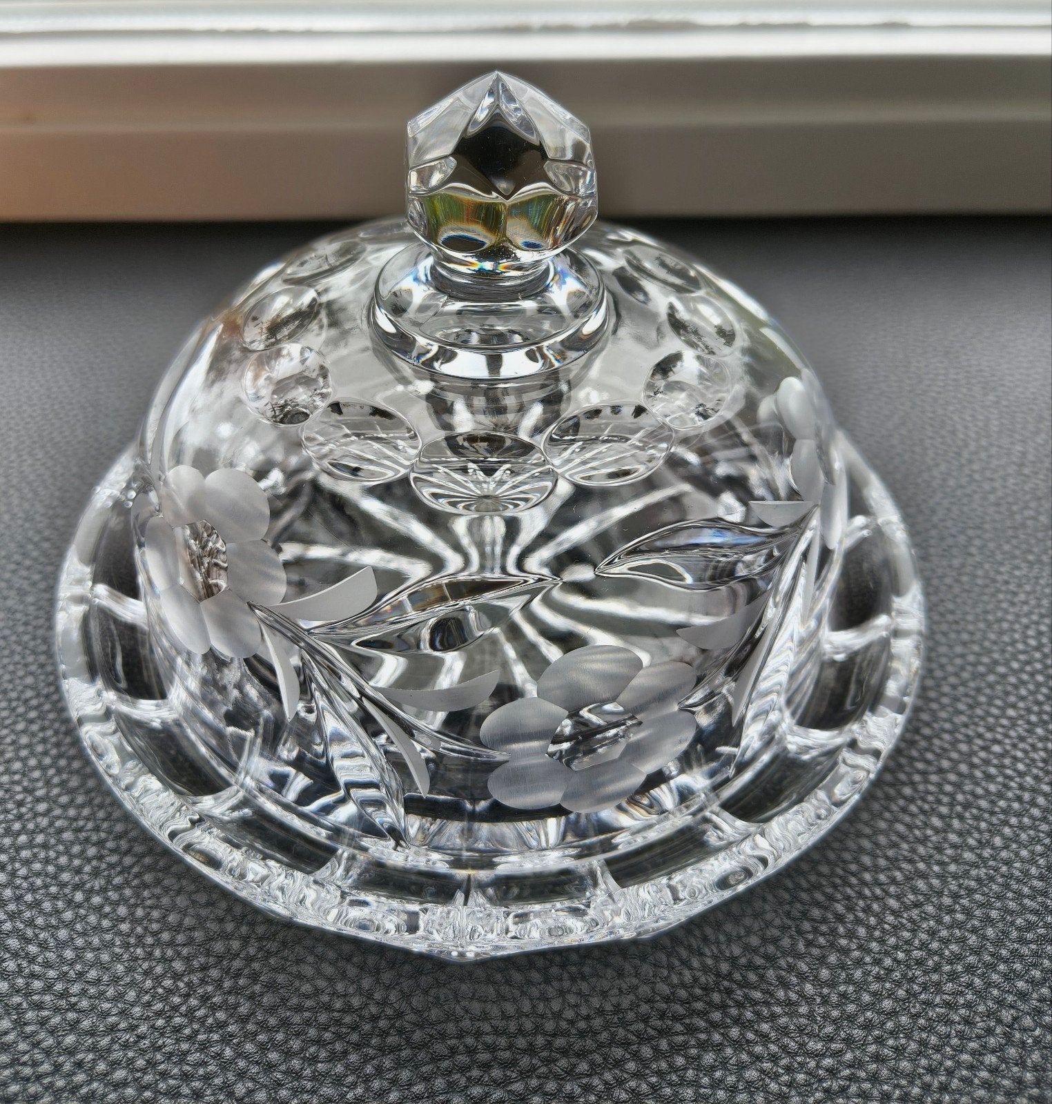 Ronde kaasstolp, geslepen kristal, vintage, nieuwsstaat, Antiek en Kunst, Ophalen of Verzenden