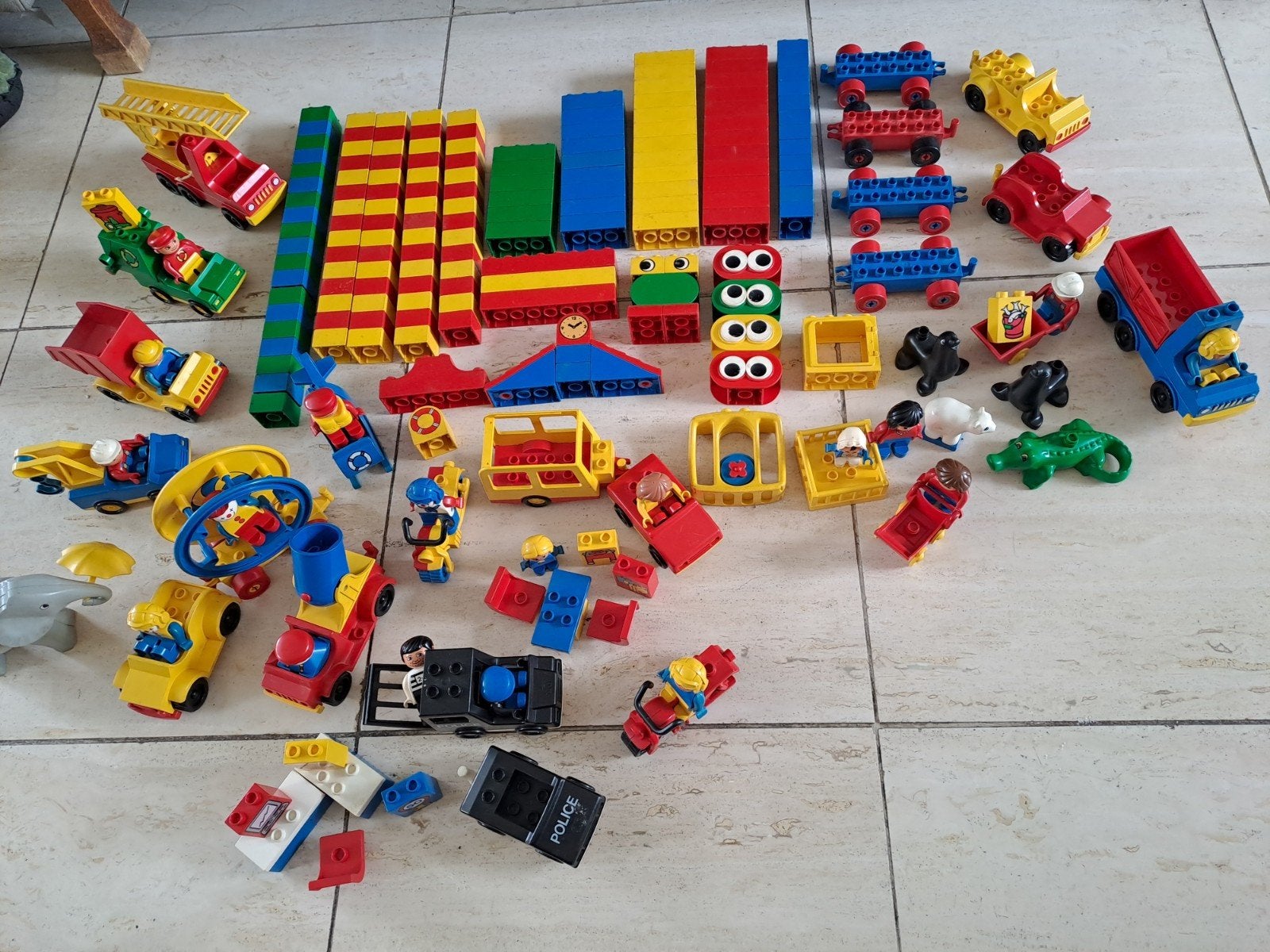 Grote partij vintage lego duplo met voertuigen en figuren, Kinderen en Baby's, Speelgoed | Bouwstenen, Ophalen of Verzenden, Gebruikt