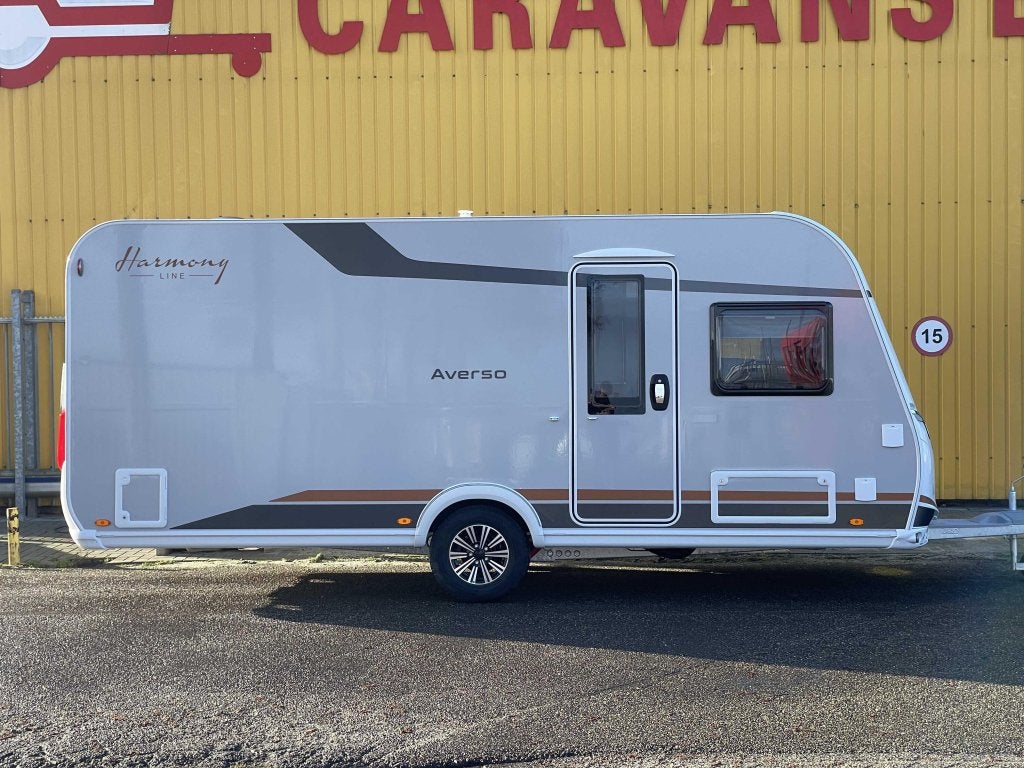 Bürstner Averso Harmony Line 465 TS, Bedrijf, Schokbreker, 5 tot 6 meter, 1250 - 1500 kg