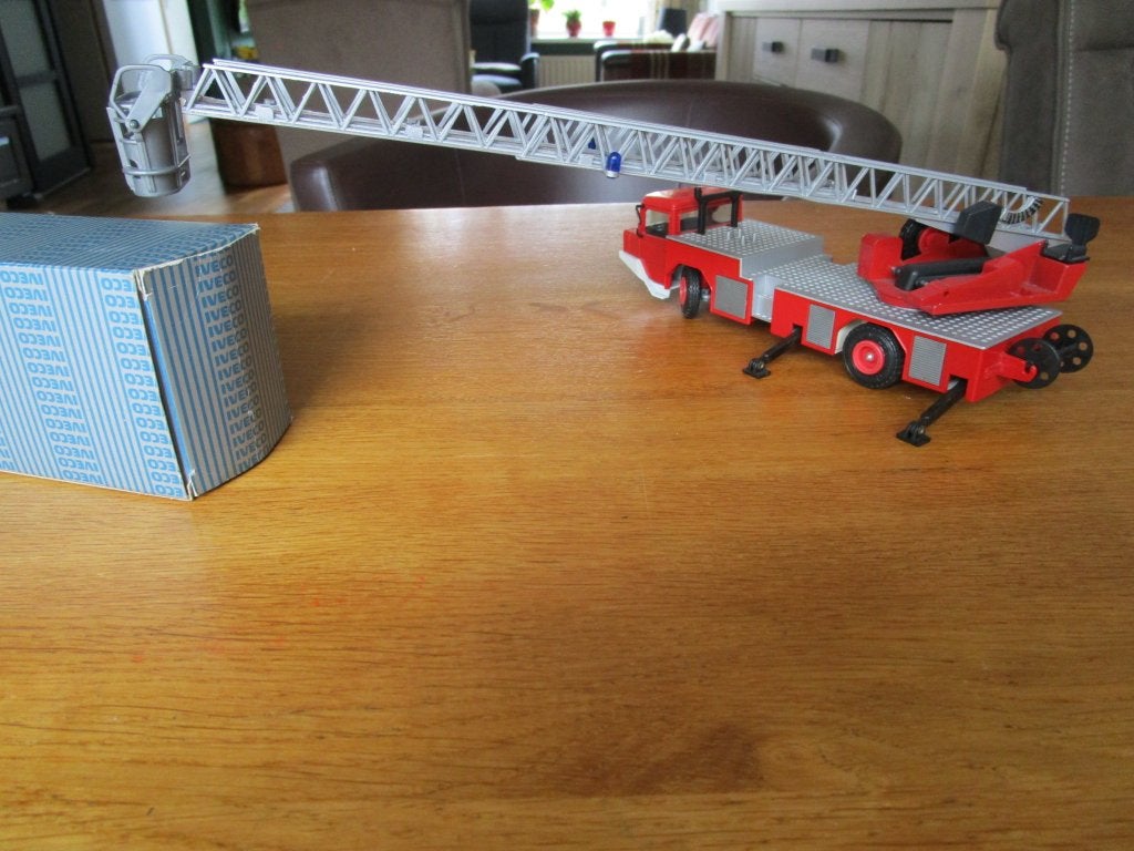 Brandweerladderwagen IVECO, Verzenden, Zo goed als nieuw