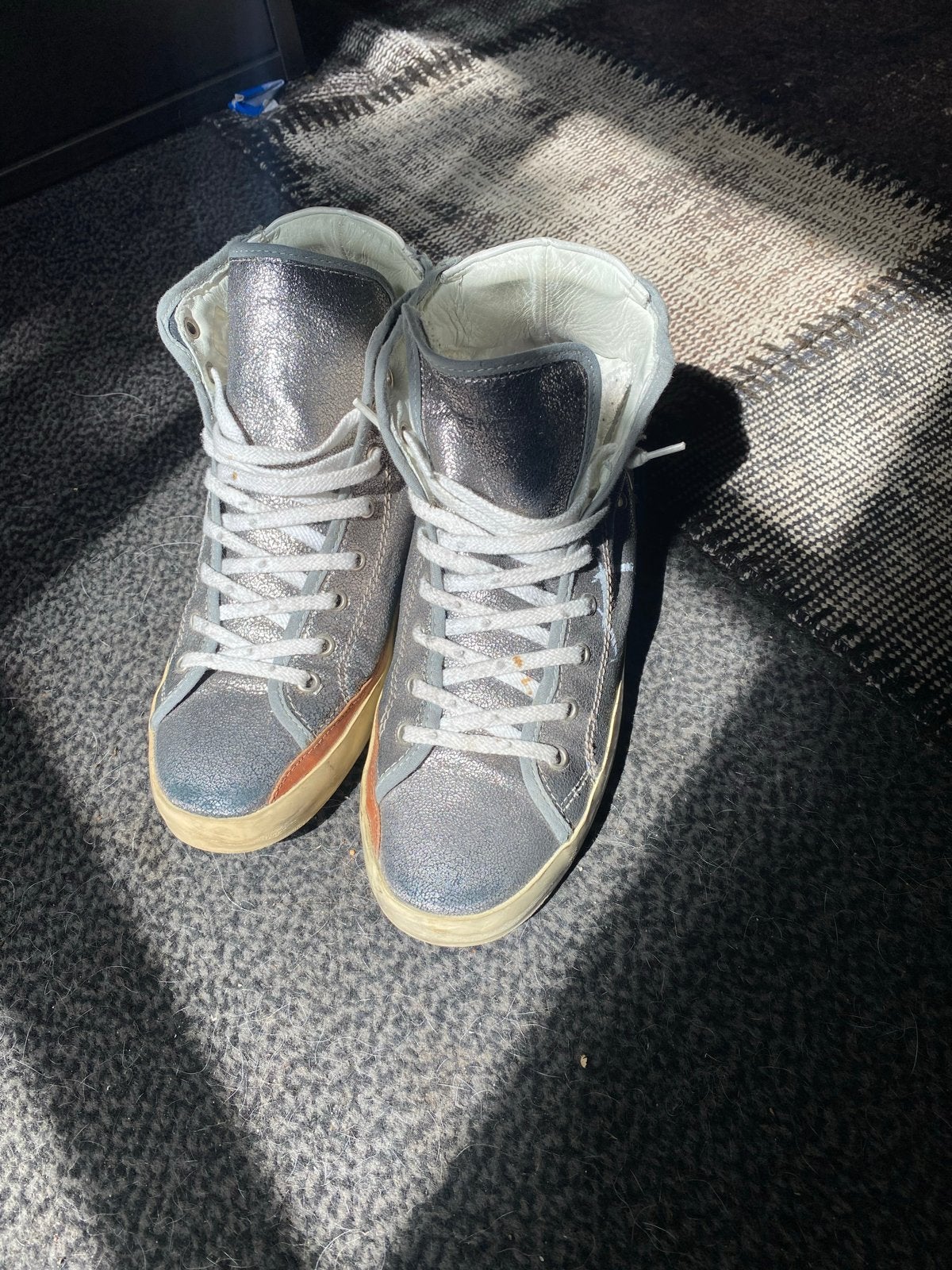 Philippe Model 'vintage look' sneakers zilver maat 39, Kleding | Dames, Schoenen, Ophalen of Verzenden, Gedragen, Overige kleuren
