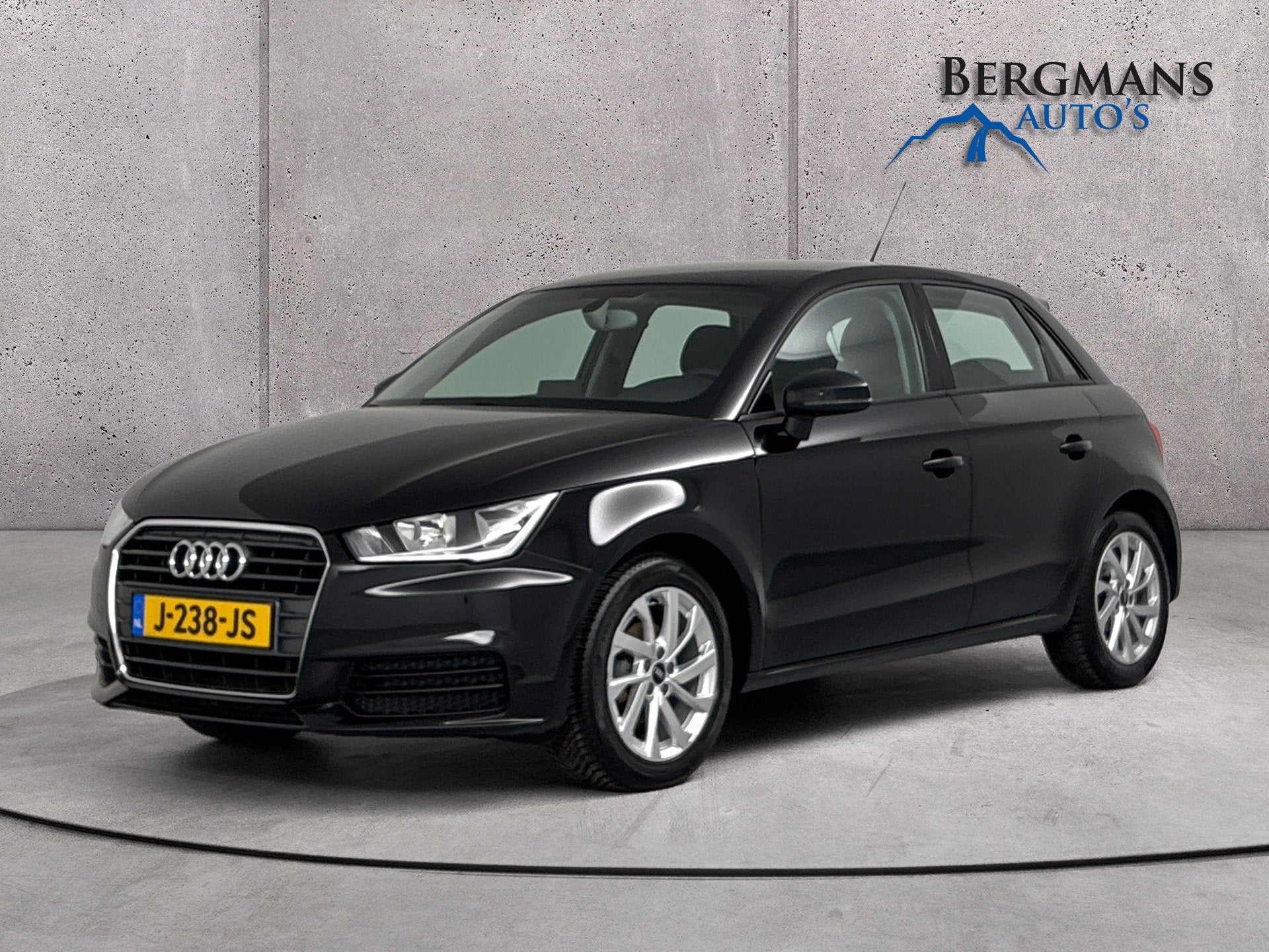 Audi A1 Sportback 1.0 TFSI Pro Line // STOELVERWARMING // NA, Stof, 580 kg, 4 stoelen, Zwart